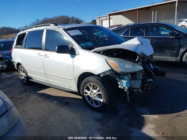 2004 TOYOTA SIENNA XLE LIMITED VIN: 5TDBA22C44S010011