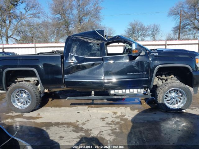 1GT12UEY1JF266565 GMC Sierra 2500hd Denali