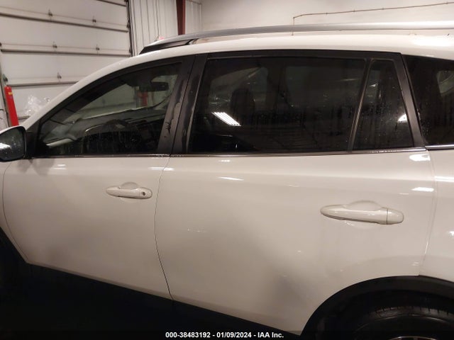 2018 TOYOTA RAV4 XLE VIN: JTMWFREV4JJ190771