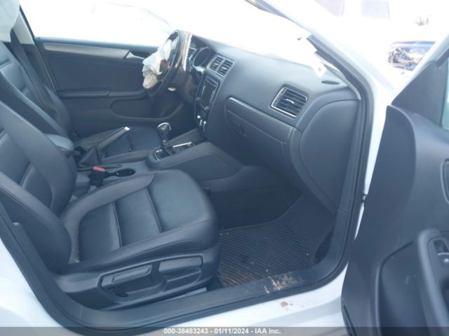 2015 VOLKSWAGEN JETTA 3VWLA7AJ9FM424872 Photo 4