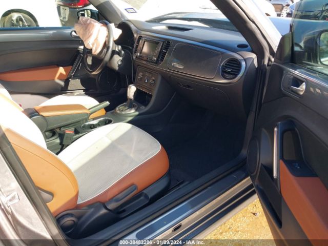 3VW517AT7HM815810 Volkswagen Beetle