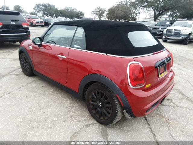 2017 MINI CONVERTIBLE WMWWG9C3XH3C81394 Photo 2