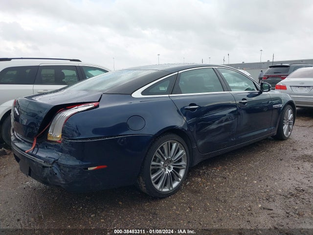 2011 JAGUAR XJ SAJWA2GE3BMV05659 Photo 3