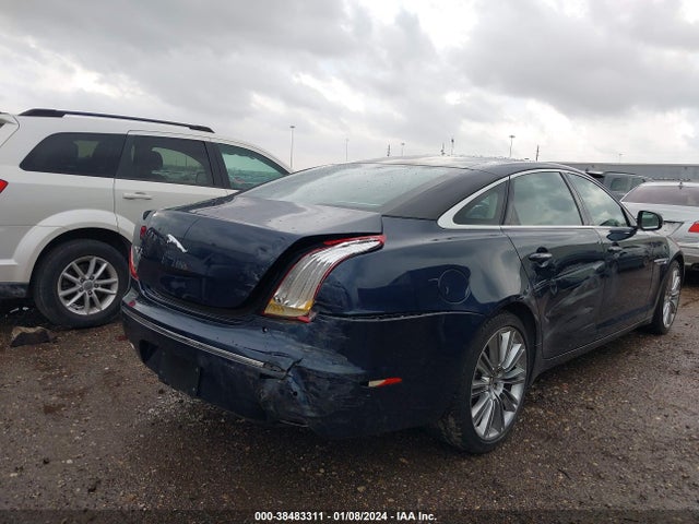2011 JAGUAR XJ SAJWA2GE3BMV05659 Photo 5
