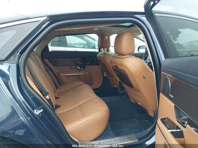 2011 JAGUAR XJ SAJWA2GE3BMV05659 Photo 7