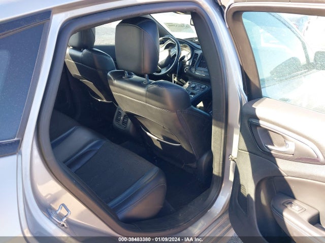 Chrysler 200 S 2015 1C3CCCBGXFN613341 Image 8