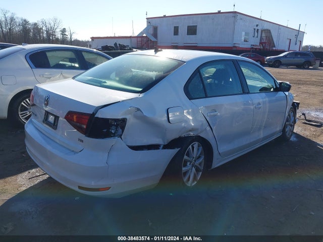 3VWD67AJ3GM250790 Volkswagen Jetta 1.4t Se