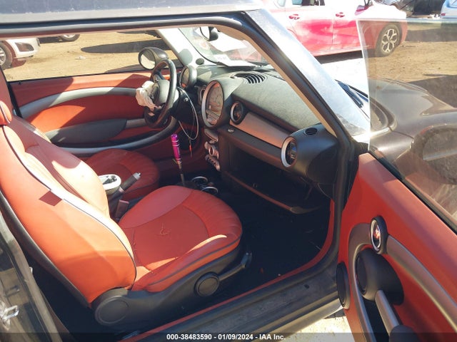 2008 MINI COOPER S WMWMF73578TT92675 Photo 4
