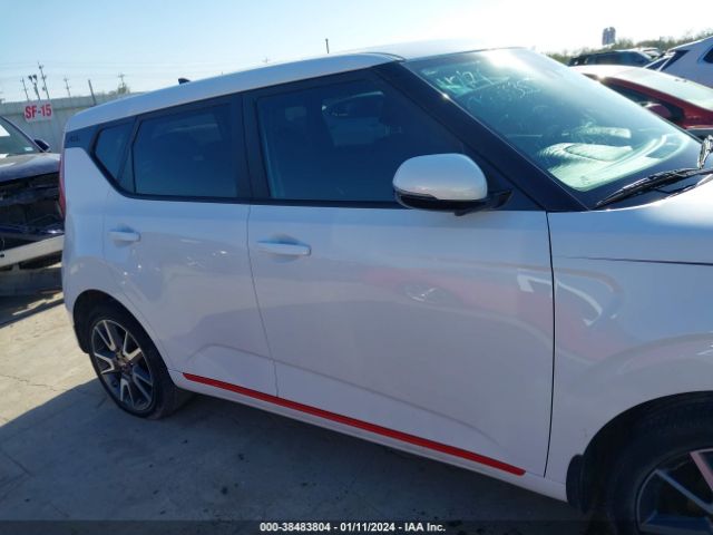 KNDJ63AU9M7137375 KIA Soul Gt-line