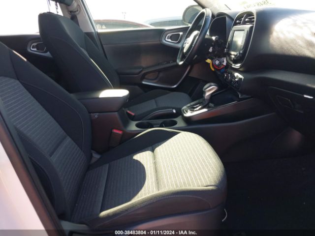 KNDJ63AU9M7137375 KIA Soul Gt-line