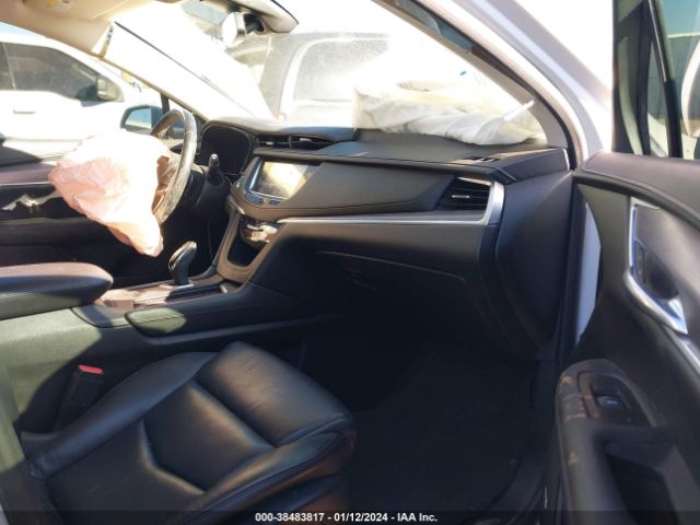 1GYKNDRS7JZ178579 Cadillac XT5 LUXURY