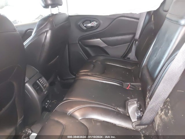 1C4PJMLBXKD350778 Jeep Cherokee Latitude Plus 4x4