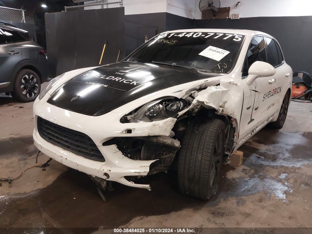 2012 PORSCHE CAYENNE WP1AC2A25CLA83031 Photo 1