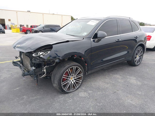 2017 PORSCHE CAYENNE WP1AA2A23HKA90286 Photo 1