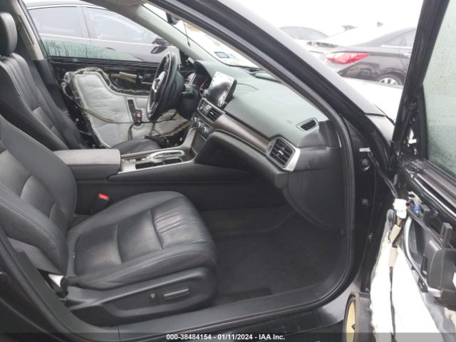 1HGCV3F9XKA003136 Honda Accord Hybrid Touring