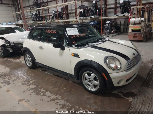2009 MINI COOPER WMWMF335X9TU75737 Photo 0