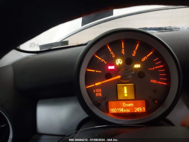 2009 MINI COOPER WMWMF335X9TU75737 Photo 6