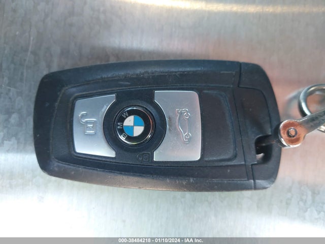 BMW 320i Xdrive 2015 WBA3C3G56FNT51253 Image 11