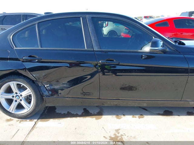 BMW 320i Xdrive 2015 WBA3C3G56FNT51253 Image 14