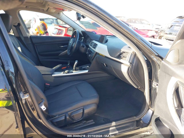 BMW 320i Xdrive 2015 WBA3C3G56FNT51253 Image 5