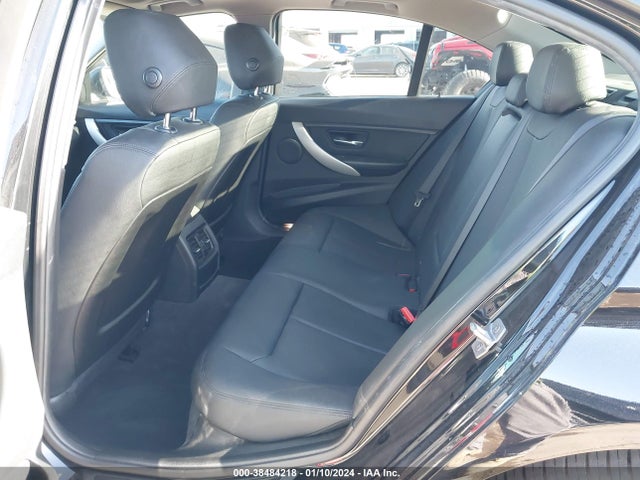 BMW 320i Xdrive 2015 WBA3C3G56FNT51253 Image 8