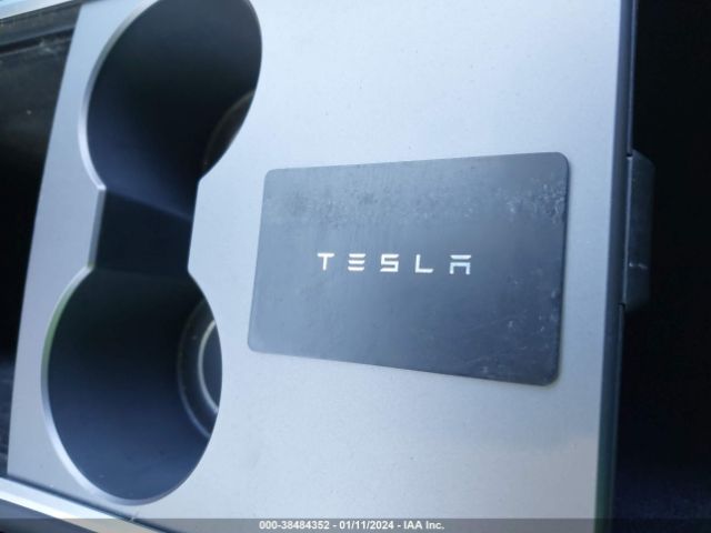 2022 TESLA MODEL Y 7SAYGDEE1NF538325 Photo 10