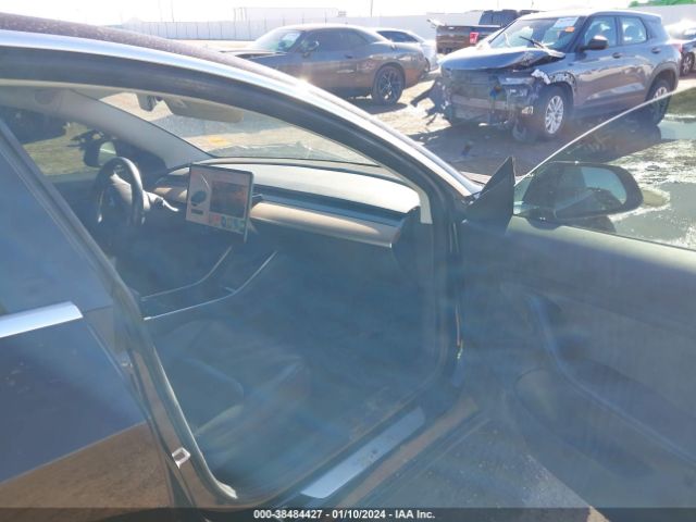 5YJ3E1EA5JF151795 Tesla MODEL 3