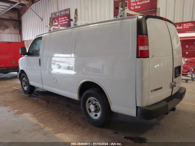 Chevrolet Express 2500 Work Van 2017 1GCWGAFF2H1163679 Image 3