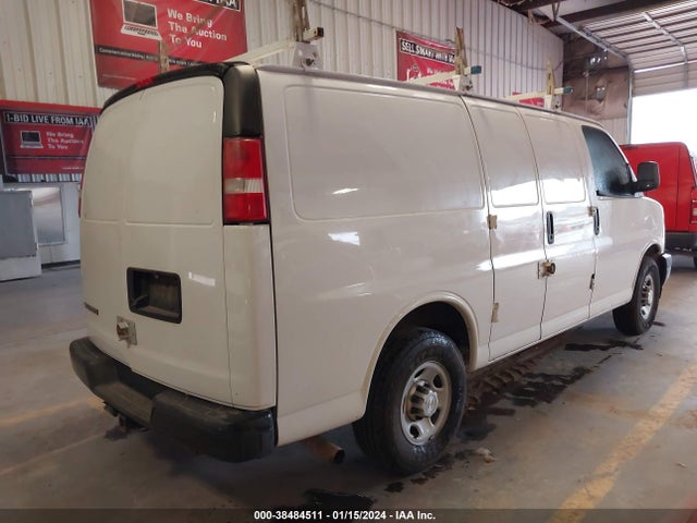 Chevrolet Express 2500 Work Van 2017 1GCWGAFF2H1163679 Image 4
