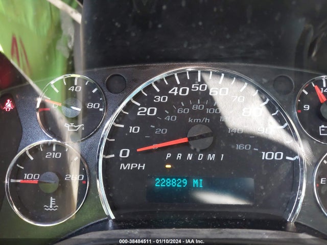 Chevrolet Express 2500 Work Van 2017 1GCWGAFF2H1163679 Image 7