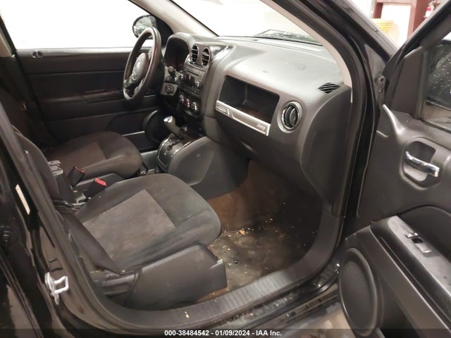 2014 JEEP COMPASS SPORT VIN: 1C4NJCBAXED832486