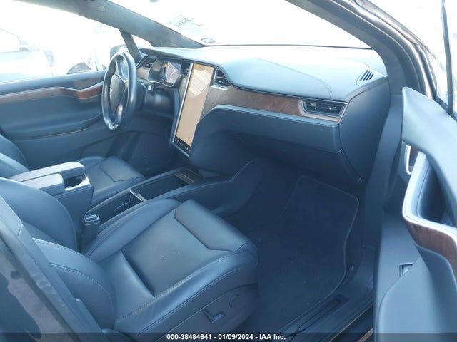5YJXCBE24JF136467 Tesla Model X 100d/75d/p100d