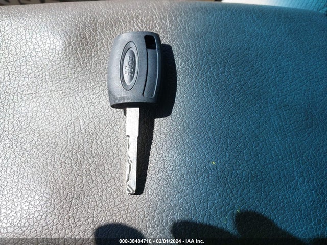 2015 FORD FOCUS SE VIN: 1FADP3F22FL206568