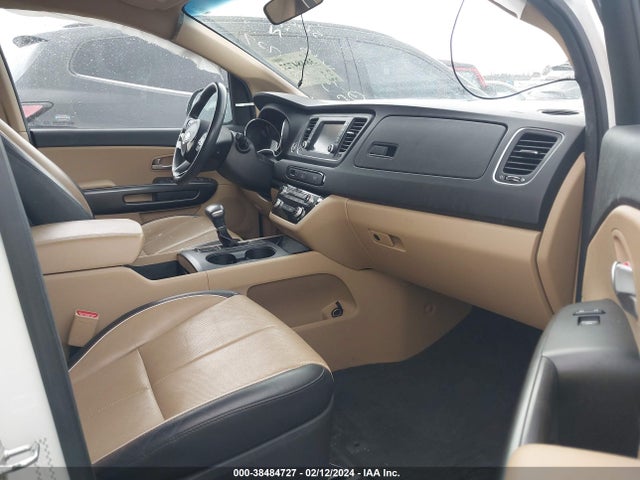 2018 KIA SEDONA LX VIN: KNDMB5C18J6349158