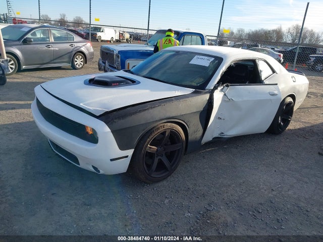 Dodge Challenger 392 Hemi Scat Pack Shaker 2017 2C3CDZFJXHH536018 Image 2