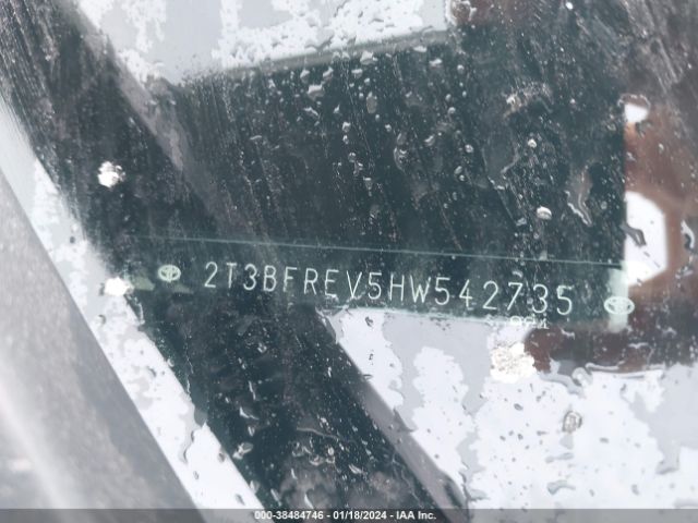 2T3BFREV5HW542735 Toyota RAV4 LE