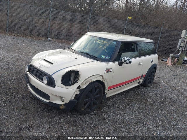 2010 MINI COOPER S CLUBMAN WMWMM3C56ATP76242 Photo 1