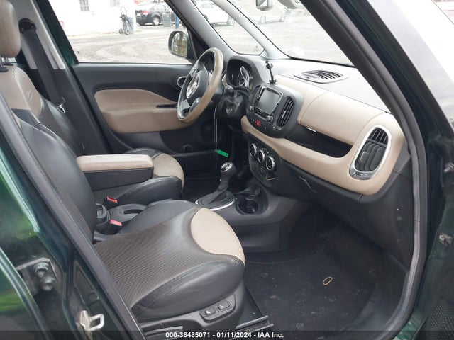 2014 FIAT 500L ZFBCFACH2EZ021988 Photo 4