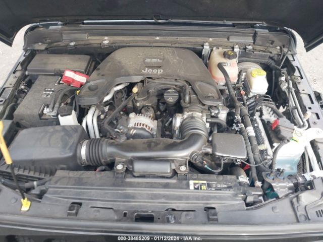1C4HJXDG7JW264850 Jeep Wrangler Unlimited Sport 4x4