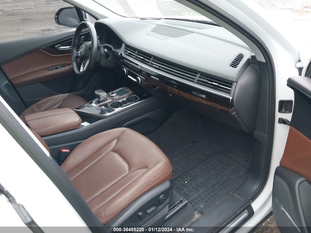 Audi Q7 3.0t Premium 2017 WA1LAAF78HD010388 Image 5