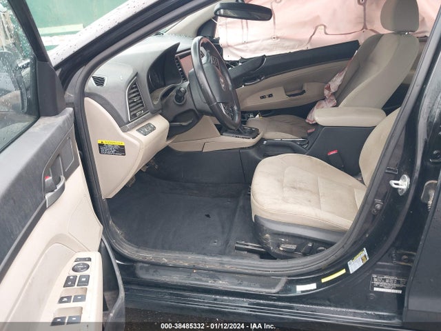 Hyundai Elantra Value Edition 2017 5NPD84LF9HH134134 Image 5