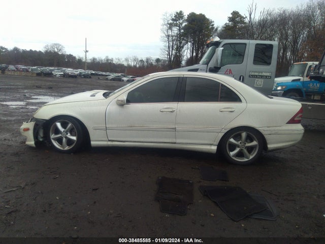 2006 MERCEDES-BENZ C 230 SPORT VIN: WDBRF52H76A854250