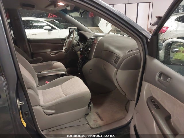 2010 TOYOTA SIENNA LE VIN: 5TDKK4CC4AS290659