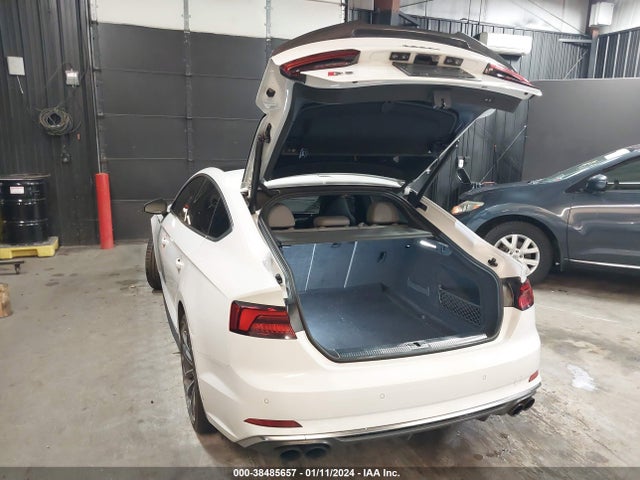 WAUC4CF5XJA136599 Audi S5 3.0t Premium Plus