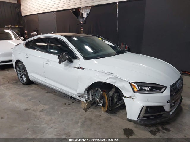 WAUC4CF5XJA136599 Audi S5 3.0t Premium Plus