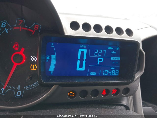 Chevrolet Sonic Lt Auto 2015 1G1JC6SH1F4134964 Image 7