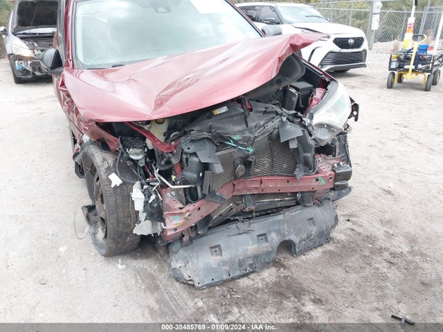 2018 TOYOTA RAV4 LE VIN: 2T3ZFREV1JW453409