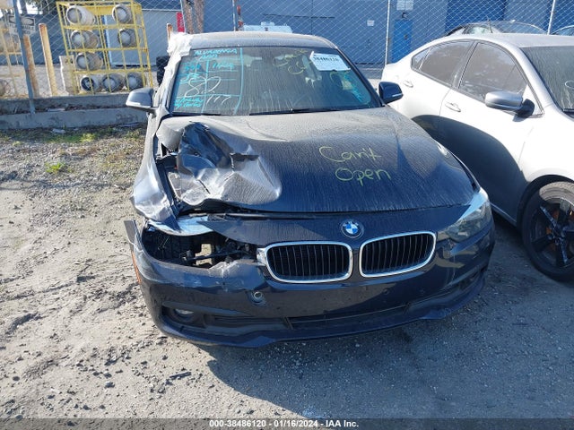 BMW 320i 2017 WBA8E1G54HNU13935 Image 13