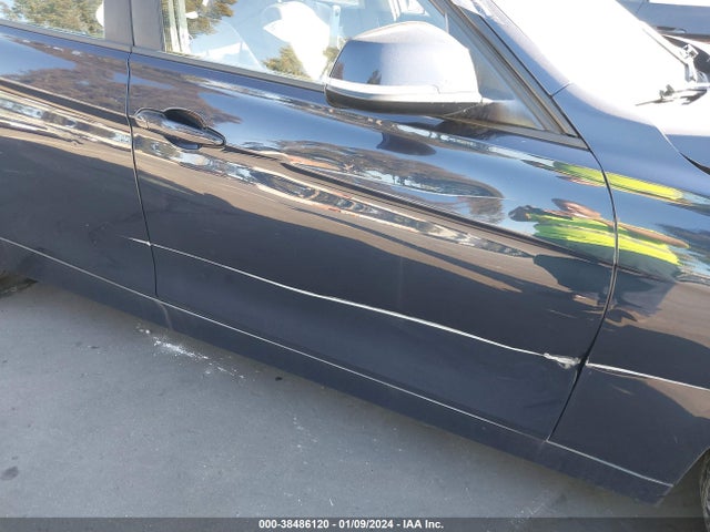 BMW 320i 2017 WBA8E1G54HNU13935 Image 12