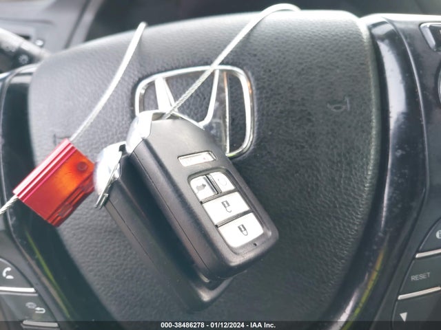 Honda Pilot Touring 2016 5FNYF6H98GB055430 Image 11